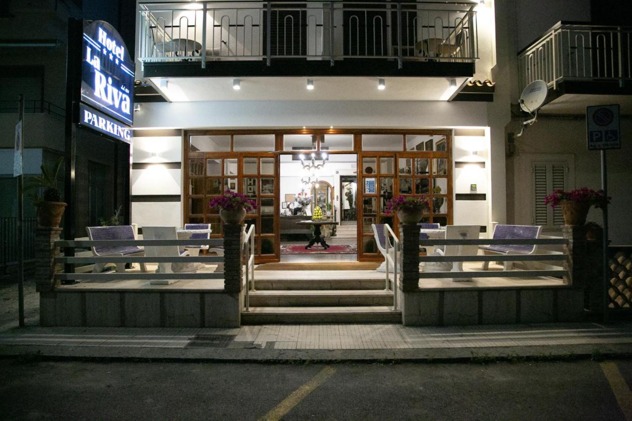 Hotel La Riva Giardini Naxos Exterior photo