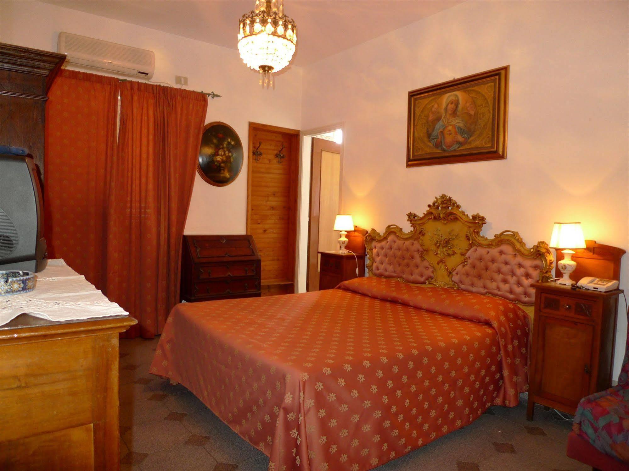 Hotel La Riva Giardini Naxos Exterior photo
