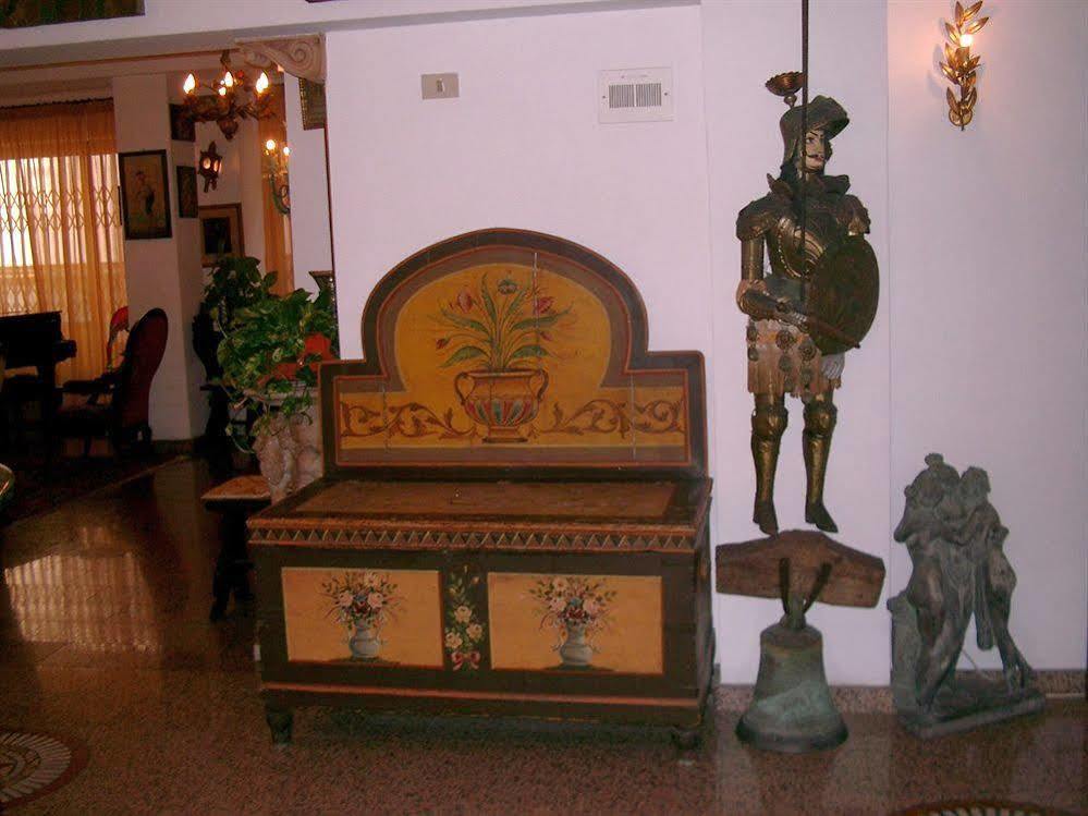 Hotel La Riva Giardini Naxos Exterior photo
