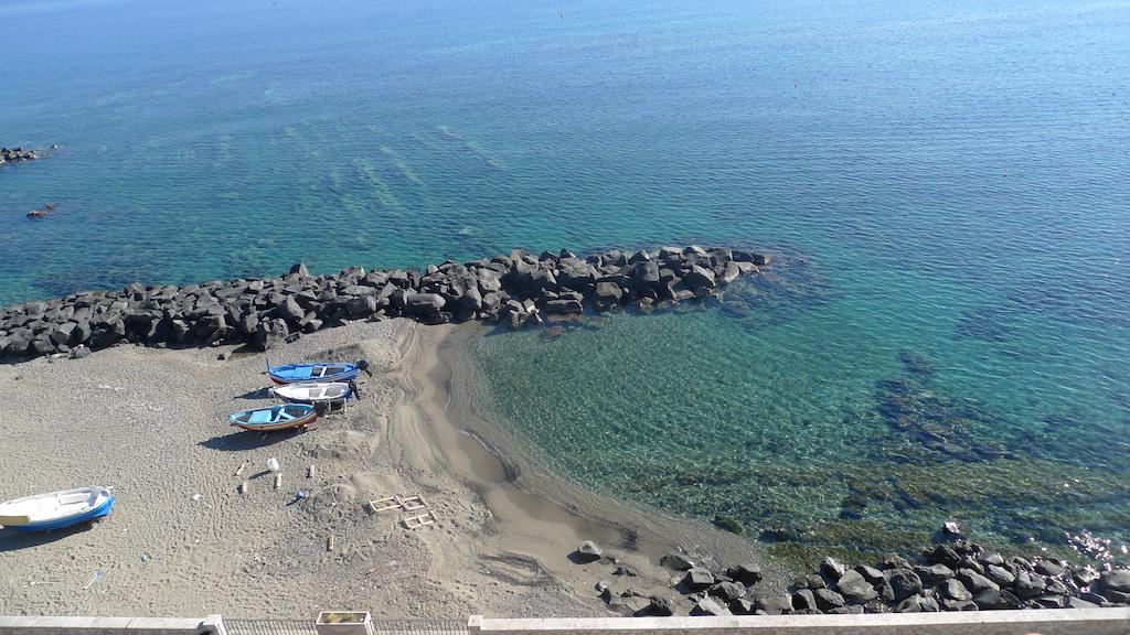 Hotel La Riva Giardini Naxos Exterior photo